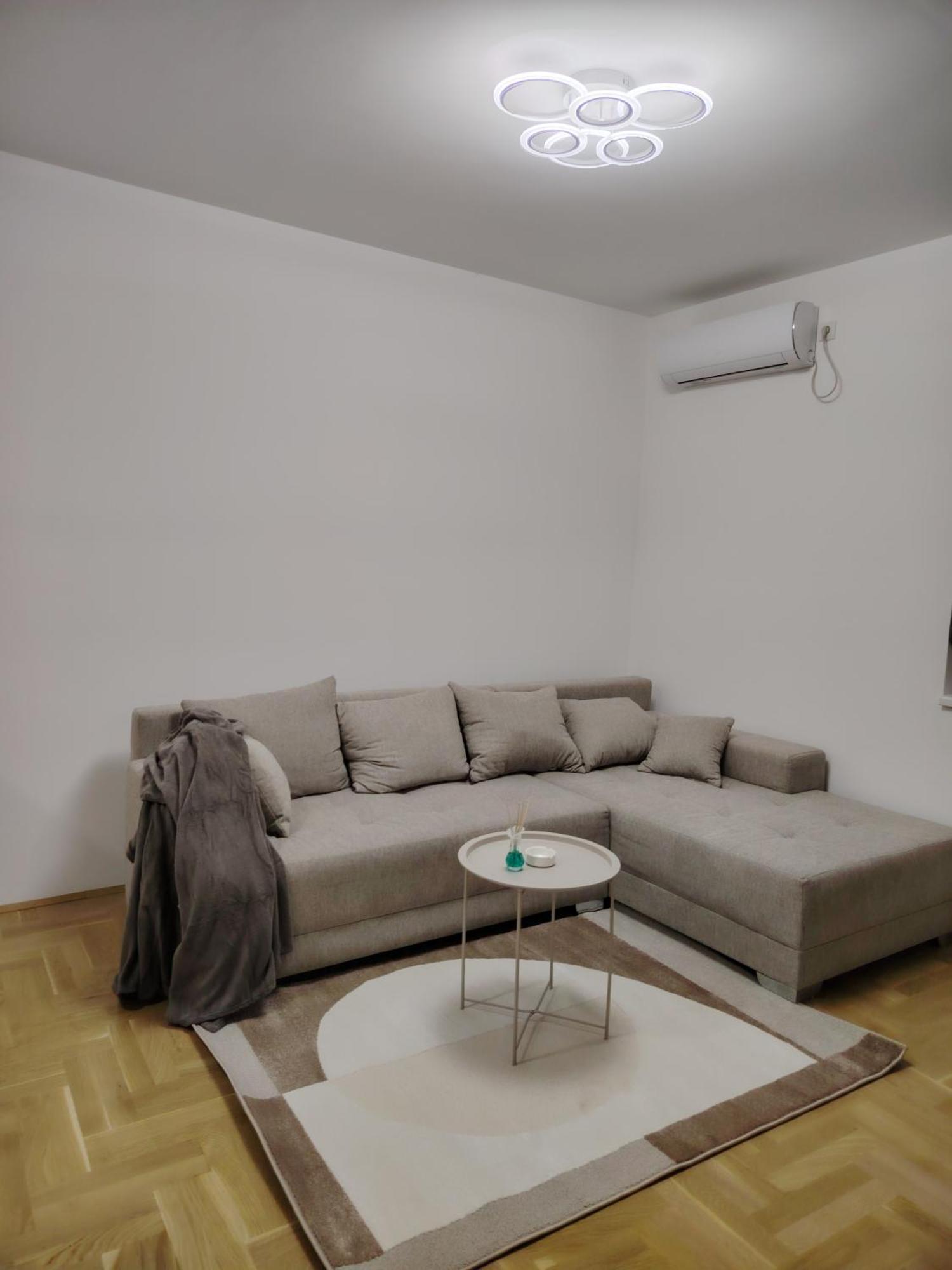 For Night Apartment Pozarevac Luaran gambar